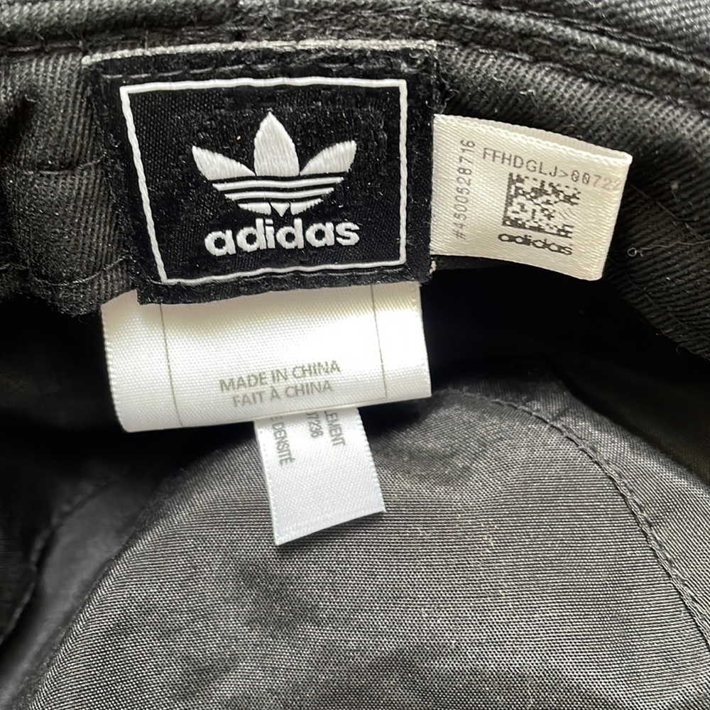 ADIDAS Bucket Hat - Picture 3 of 3